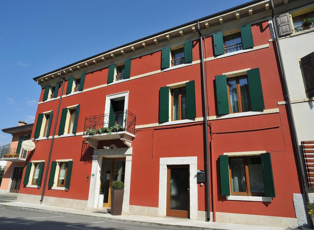 Albergo Croce D'Oro Dolcè Exteriér fotografie