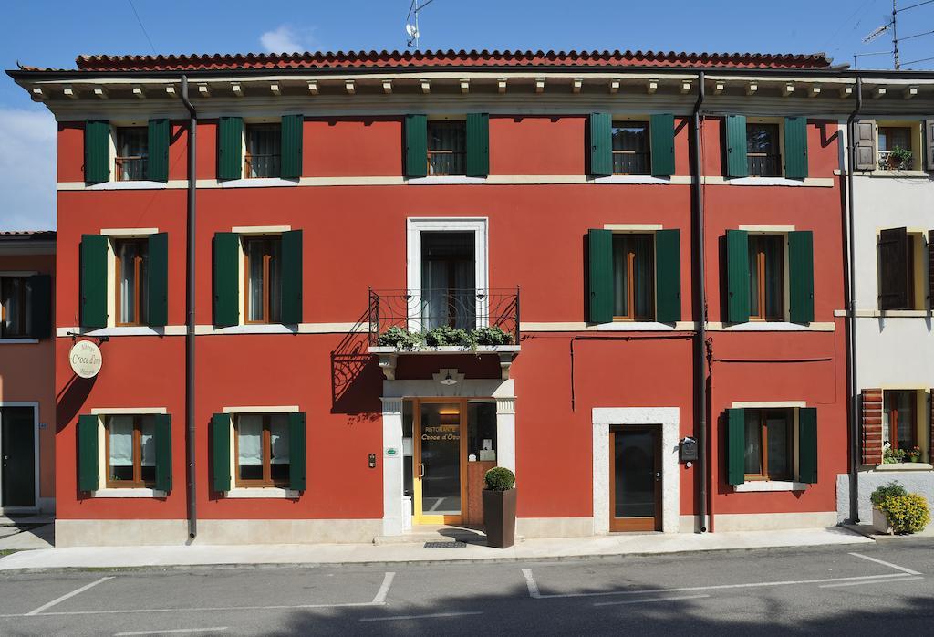 Albergo Croce D'Oro Dolcè Exteriér fotografie